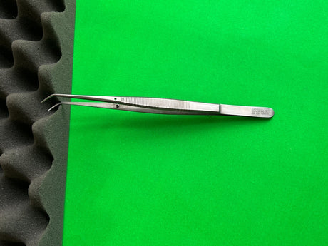 Aesculap BD257 Delicate Forceps, Angled, Serrated Tip, 7-7/8"