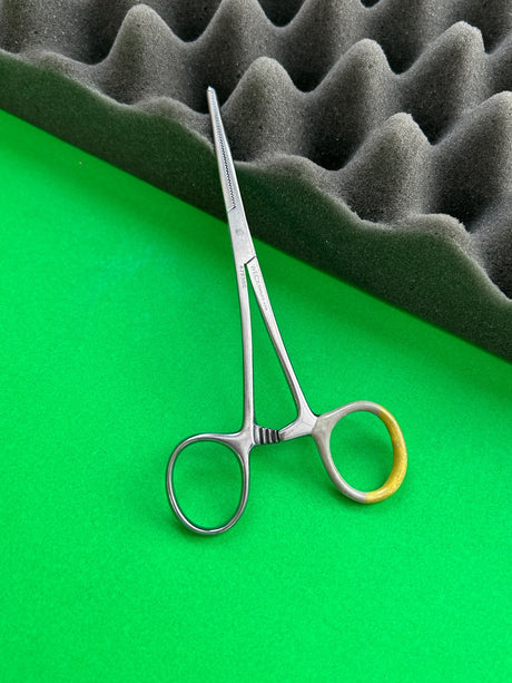 Weck 475300 Kocher Hemostatic Forceps 5½"