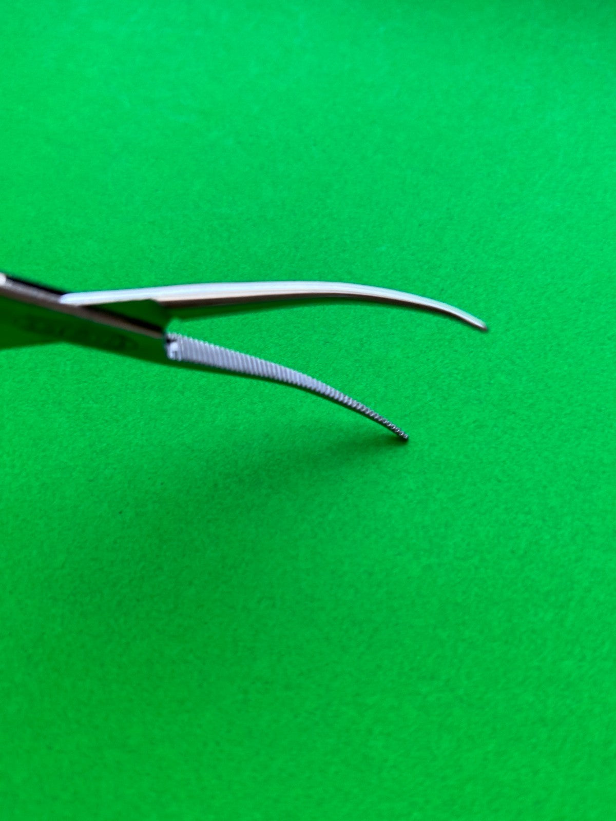 Scanlan 5005-33 Vascular Hemostatic Forceps Serrated Jaw 7-1/4″
