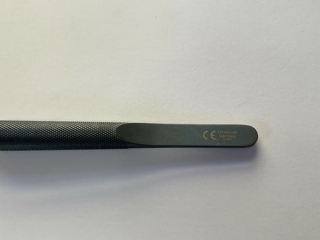 Symmetry Titanium Jones I.M.A. Forceps Straight Tooth Size: 0.07mm  REF: 80-1851