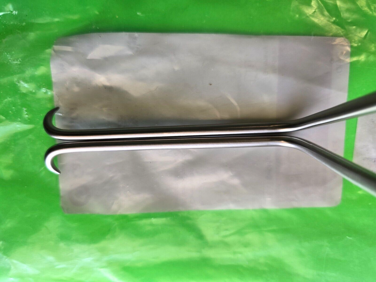 V. Mueller NL5381-4 Surgical Zelpi-Type Retractor 10.25" Length 4" Deep Arm