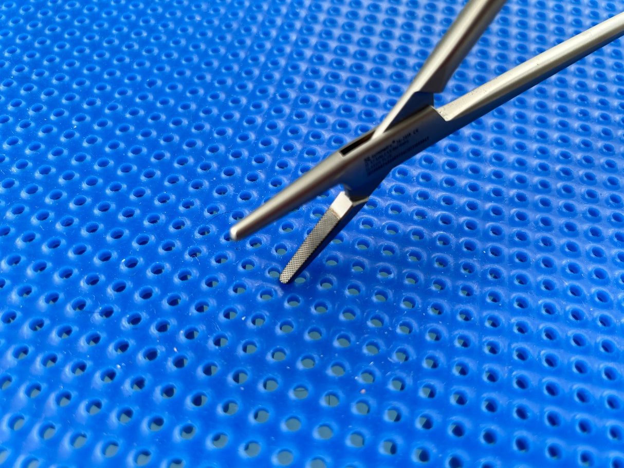 Symmetry Surgical 36-2019 Classic Plus Needle Holder; Mayo-Hegar; 10 1/2 in TC