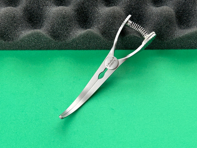 V.Mueller Surgical 4-1/2" Curved Bulldog Glover Clamp DeBakey Jaw