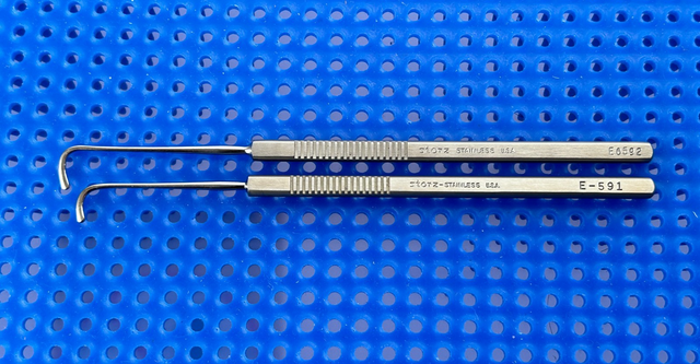 Karl STORZ Surgical Set of 2 Graefe Strabismus Hook E0592 & E0591