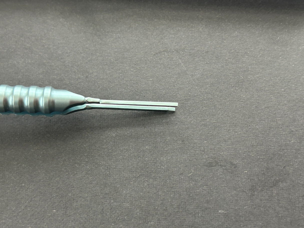 Karl Storz ET2910 Ophthalmic Loading Forceps, Titanium