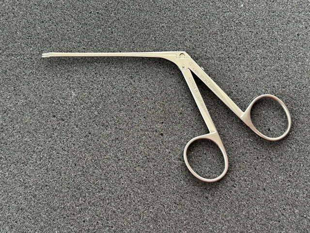 Karl Storz 222604R BELLUCCI Scissors, curved right 8cm