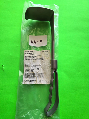 V. Mueller SU3464 Surgical Kelly Retractor Size 3" x 2-1/2" Wide 11"