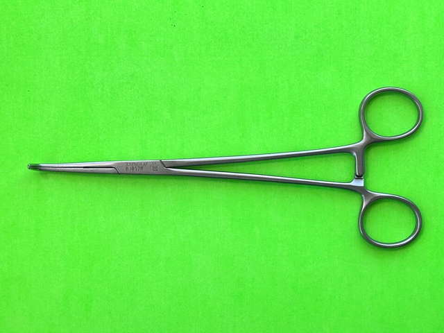 Aesculap Surgical 7-7/8" Kantrowitz Right Angle Forceps