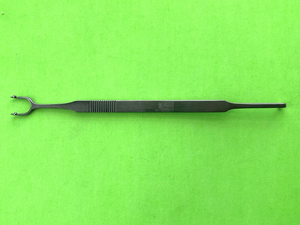 SSI Ultra Surgical 7-1/2" Knife Guide and Retractor Double Ended