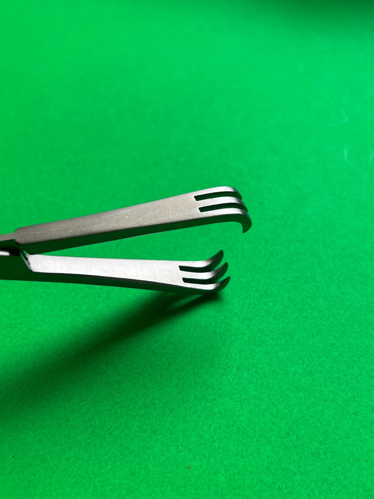 V. Mueller SU3960 Lahey Goiter Vulsellum Forceps, 3x3, 6”