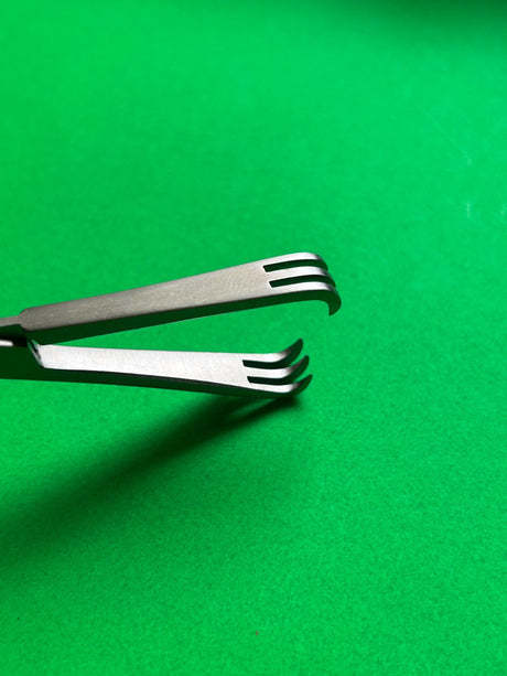 V. Mueller SU3960 Lahey Goiter Vulsellum Forceps, 3x3, 6”