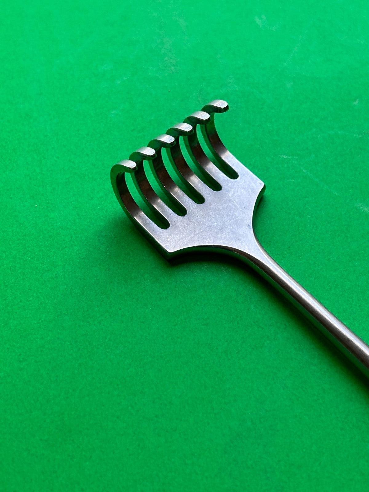 Aesculap BT276 Surgical Blunt 6-Pronged Kocher Retractor 8-3/4"