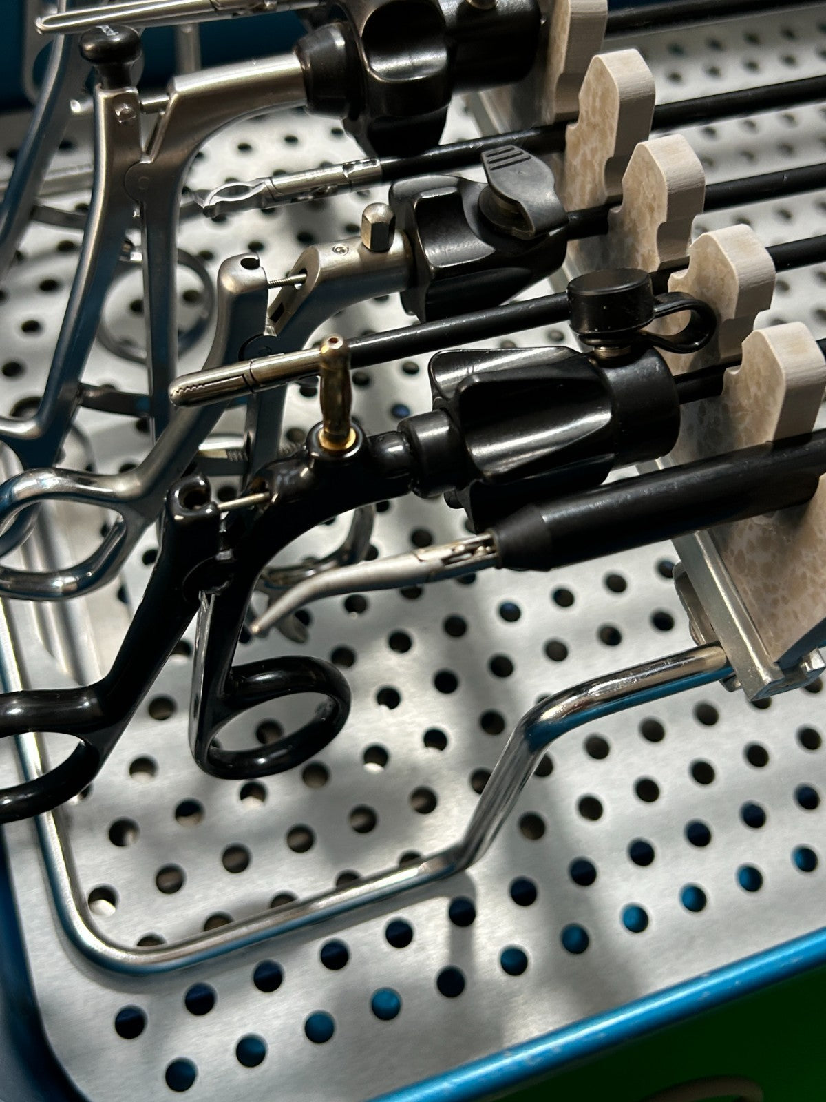 Stryker, V.Mueller, Jarit Laparoscopic 5x33cm Monopolar 13 Instrument Set W Tray