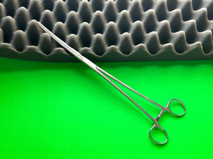 Codman 30-8093 Pean Thoracic Forceps 12"