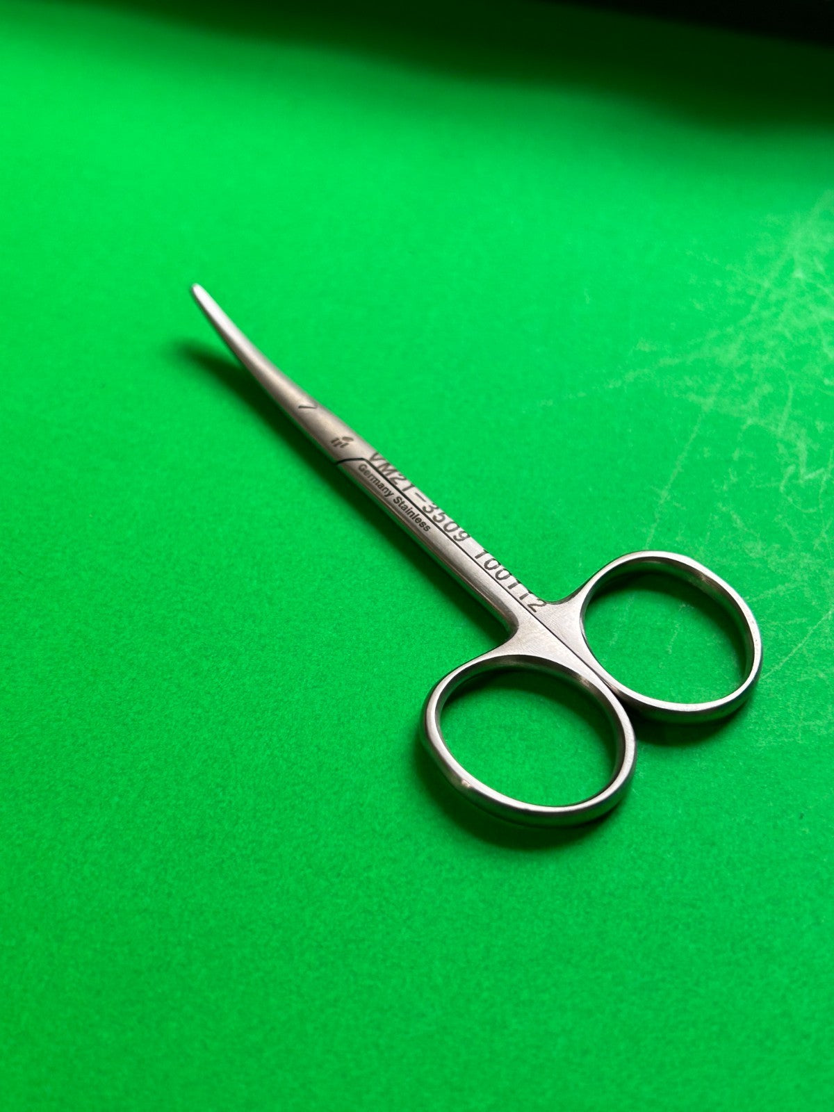 V. Mueller VM21-3509 Curved Iris Scissors