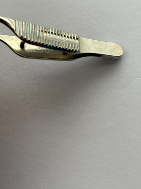 Karl Storz E3199 Troutman-Barraquer Corneal Forceps, 0.12mm x 3"