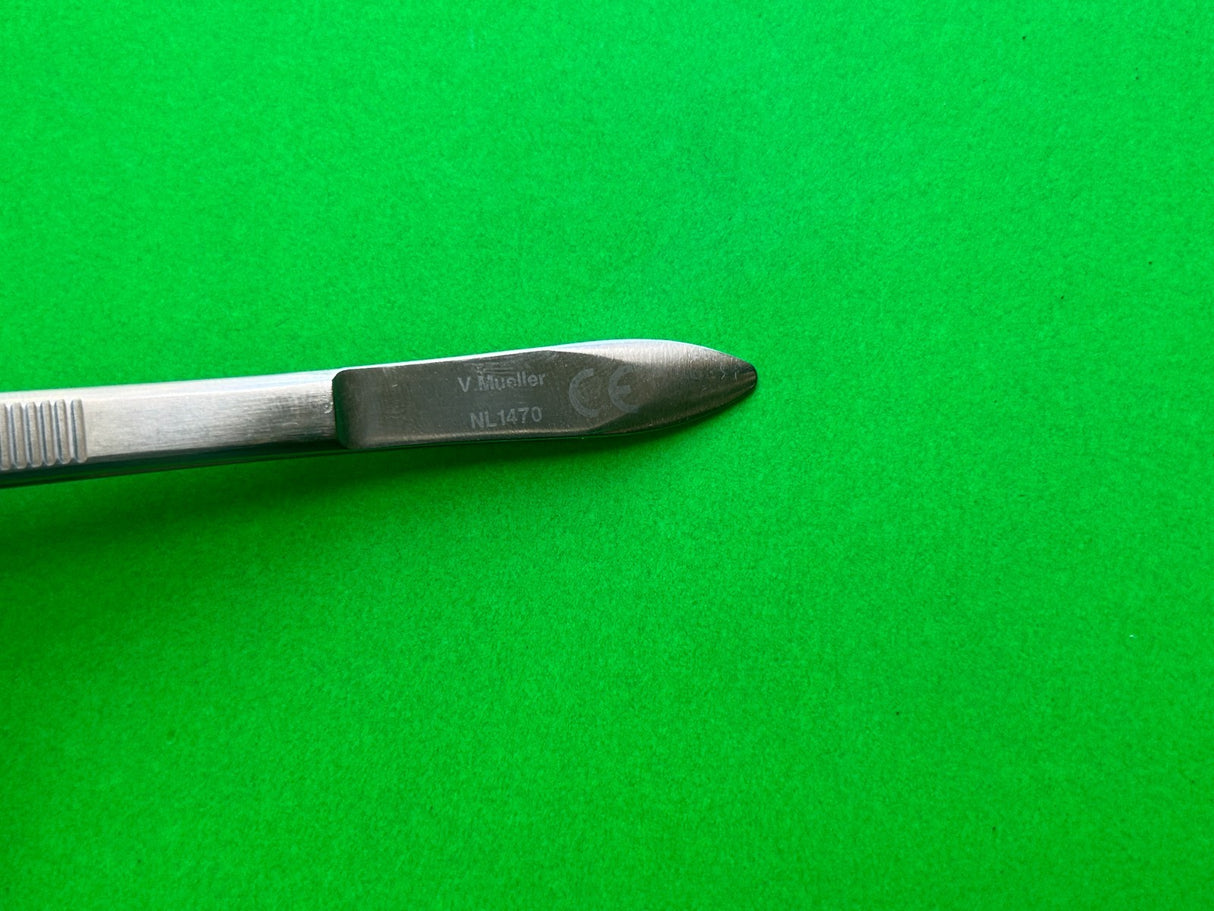 V.Mueller NL1470 Tissue Forceps Cushing 7-1/4"