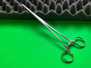 Codman 30-8090 Rochester-Ochsner Forceps 10½"