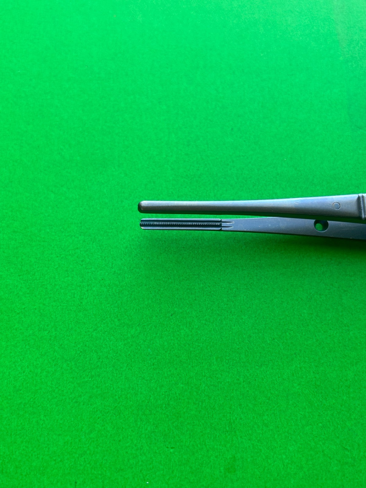 Pilling 359027  DEBAKEY TITANIUM TISSUE FORCEPS, Straight, 3 mm jaw width, 6"
