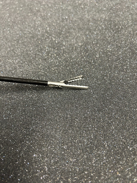 Aesculap 8360-00 Prestige Atraumatic Single Action Slide Lock Grasper 5mm x 36cm