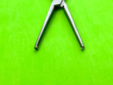 Aesculap Surgical 1 x 2 Teeth Kocher-Ochsner Hemostatic Forceps 7-3/4"