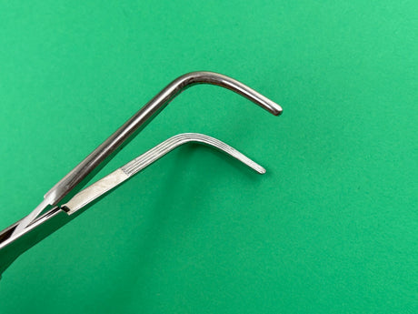 Weck Surgical 12" Mixter Thoracic Clamp Forceps, Angled Shaft