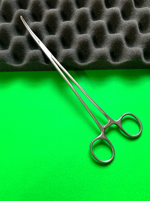 Pilling 34-2585 Thoracic Forceps, Curved, Serrated, 9-1/4in