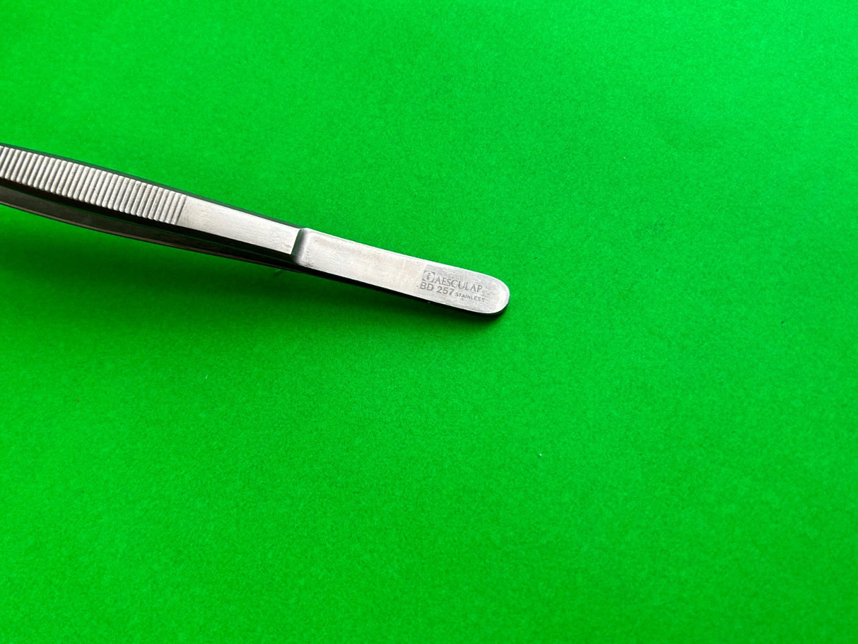 Aesculap BD257 Delicate Forceps, Angled, Serrated Tip, 7-7/8"
