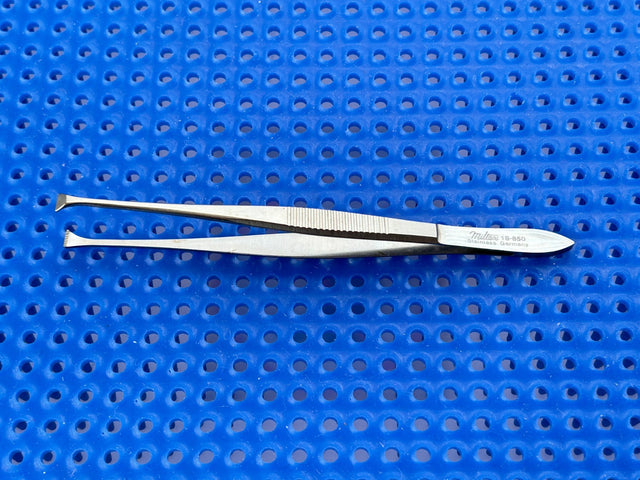 Miltex Surgical 18-850 Fixation Forceps 4.5 mm jaw width, 4-3/8"