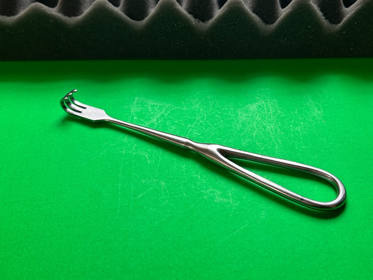 V. Mueller SU3551 Volkman Retractor 7-3/4" 3 Prong Blunt