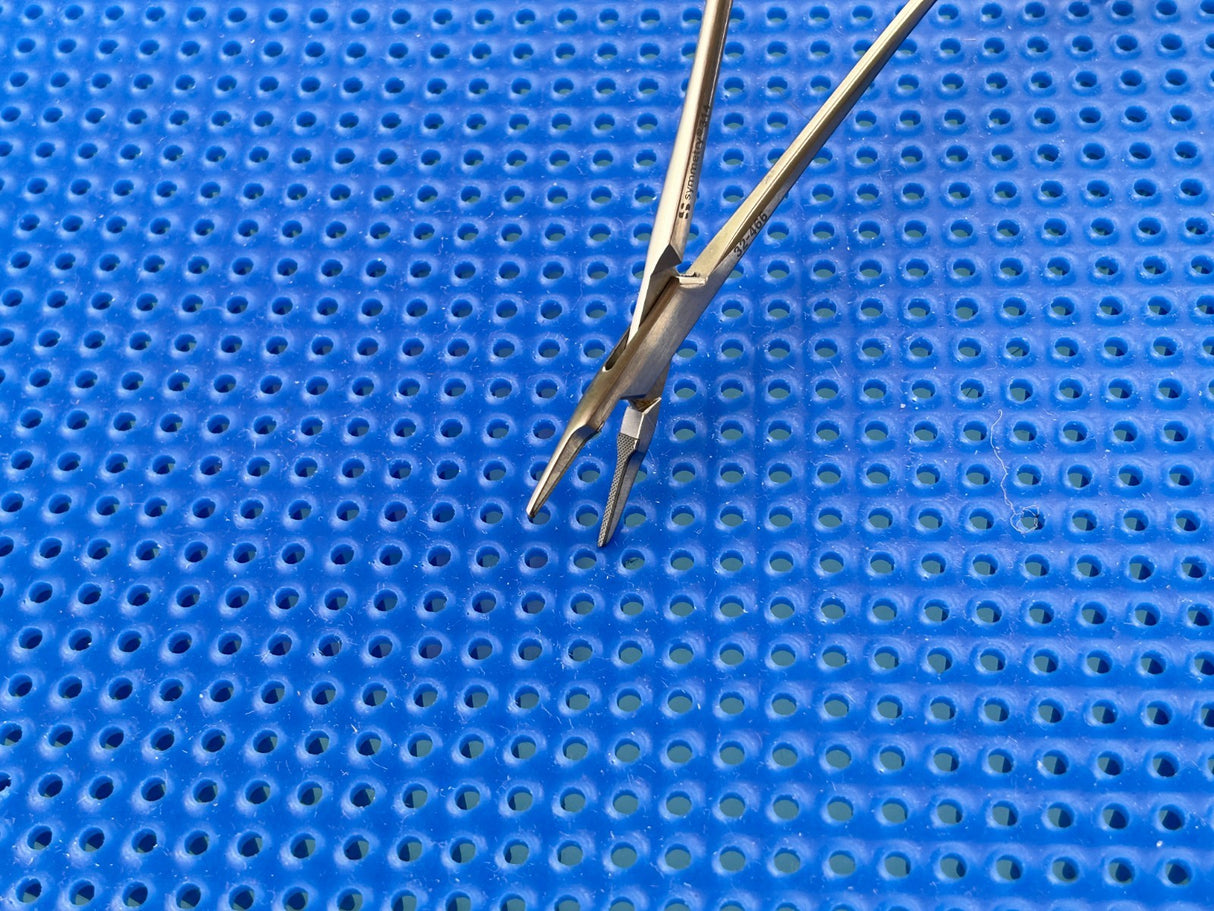 Symmetry Surgical 32-466 Needle Holder; Ryder; Tungsten Carbide; Serrated; 6in