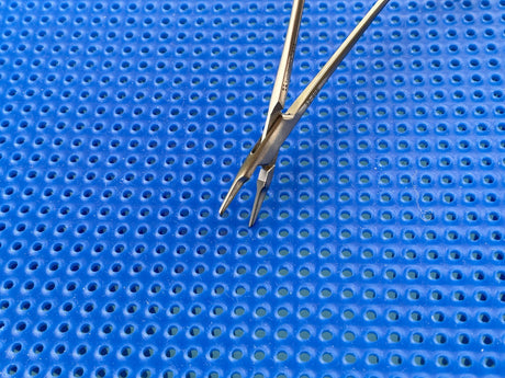 Symmetry Surgical 32-466 Needle Holder; Ryder; Tungsten Carbide; Serrated; 6in