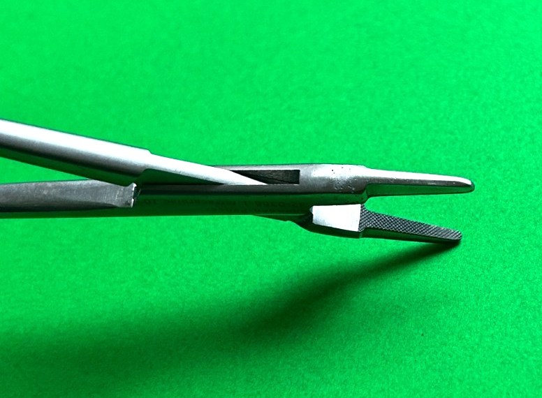 Snowden Pencer 32-0366-1 IntraCardiac Needle Holder, TC 10"