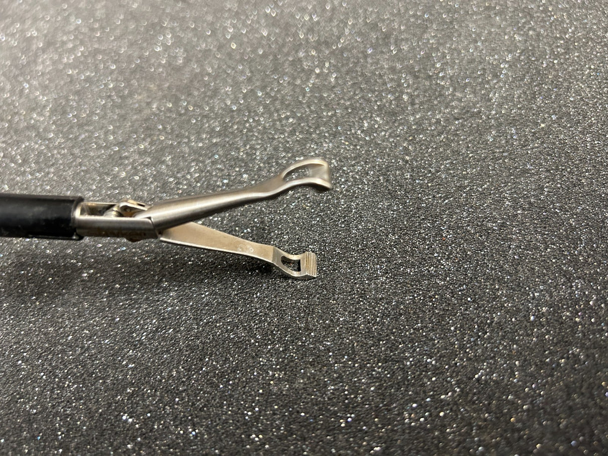 Stryker 250-080-230 Laparoscopic Babcock Forceps 10mm x 33cm