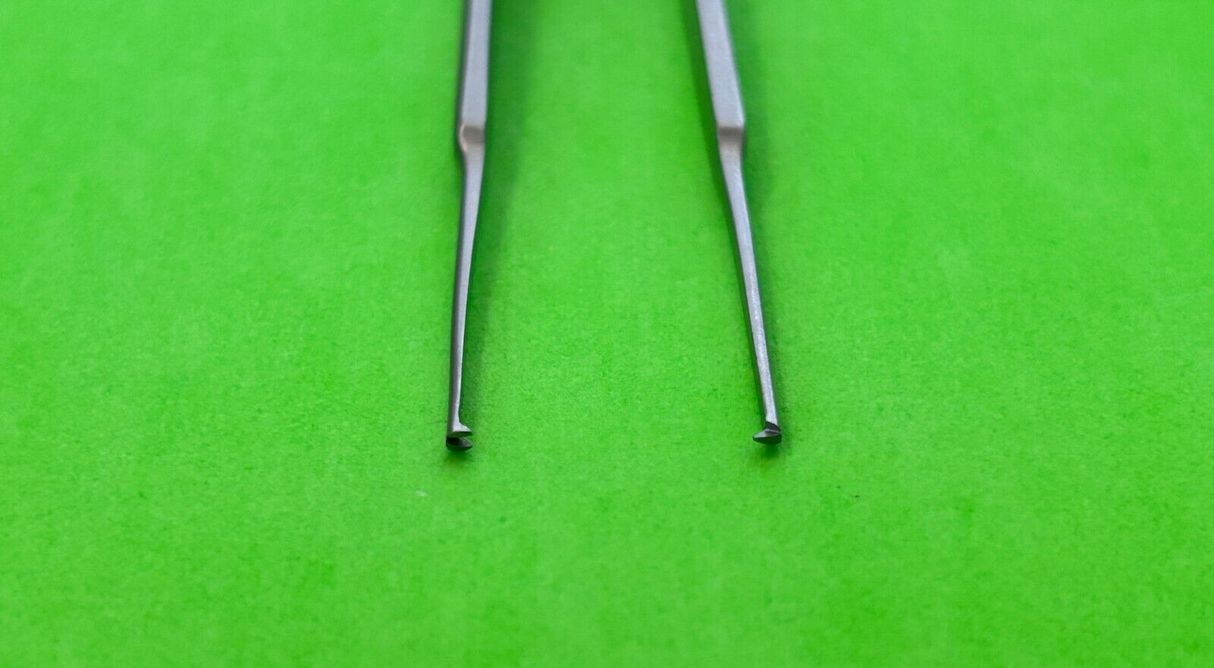 Aesculap Surgical 6-7/8" Straight Gerarld Tissue Forceps