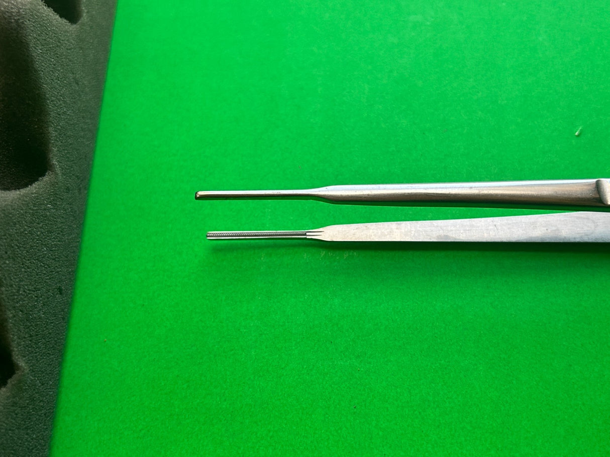 Codman 37-1002 DeBakey Thoracic Tissue Forceps, 9.5"
