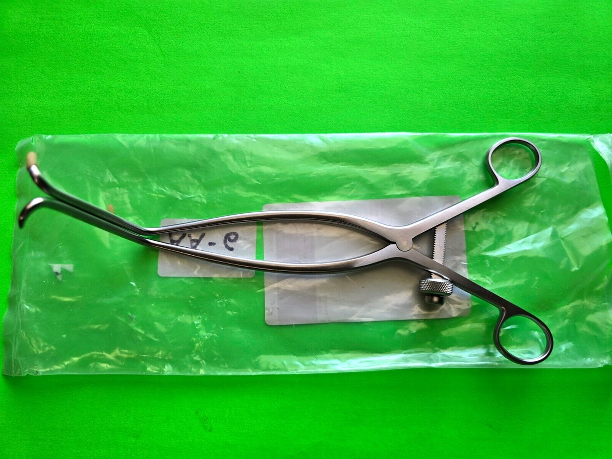 V. Mueller NL5381-4 Surgical Zelpi-Type Retractor 10.25" Length 4" Deep Arm