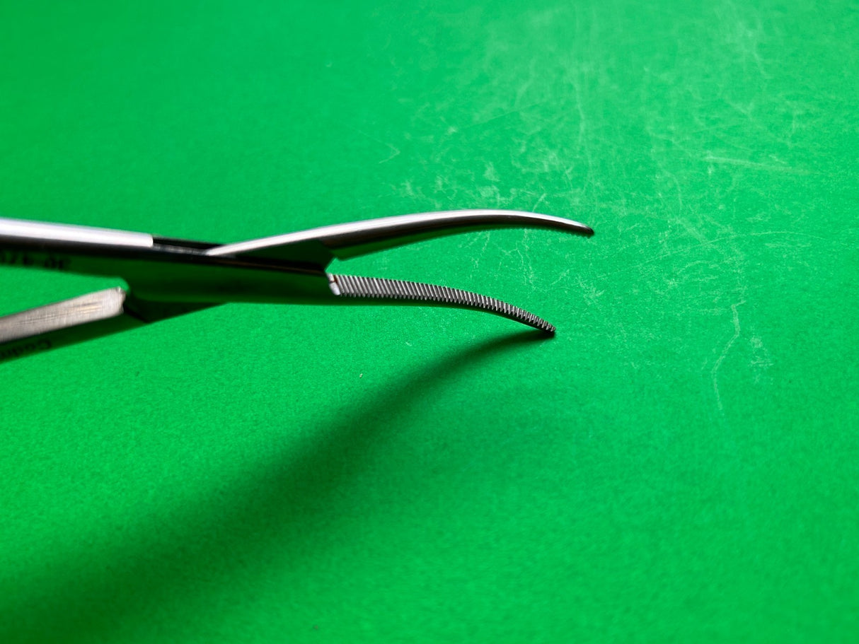 Codman 30-4700 Bridge Intestinal Forceps Curved 11"