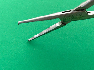 Aesculap Surgical Hemostatic Clamp, Straight 1x2 Teeth, 5-1/2", Serrated