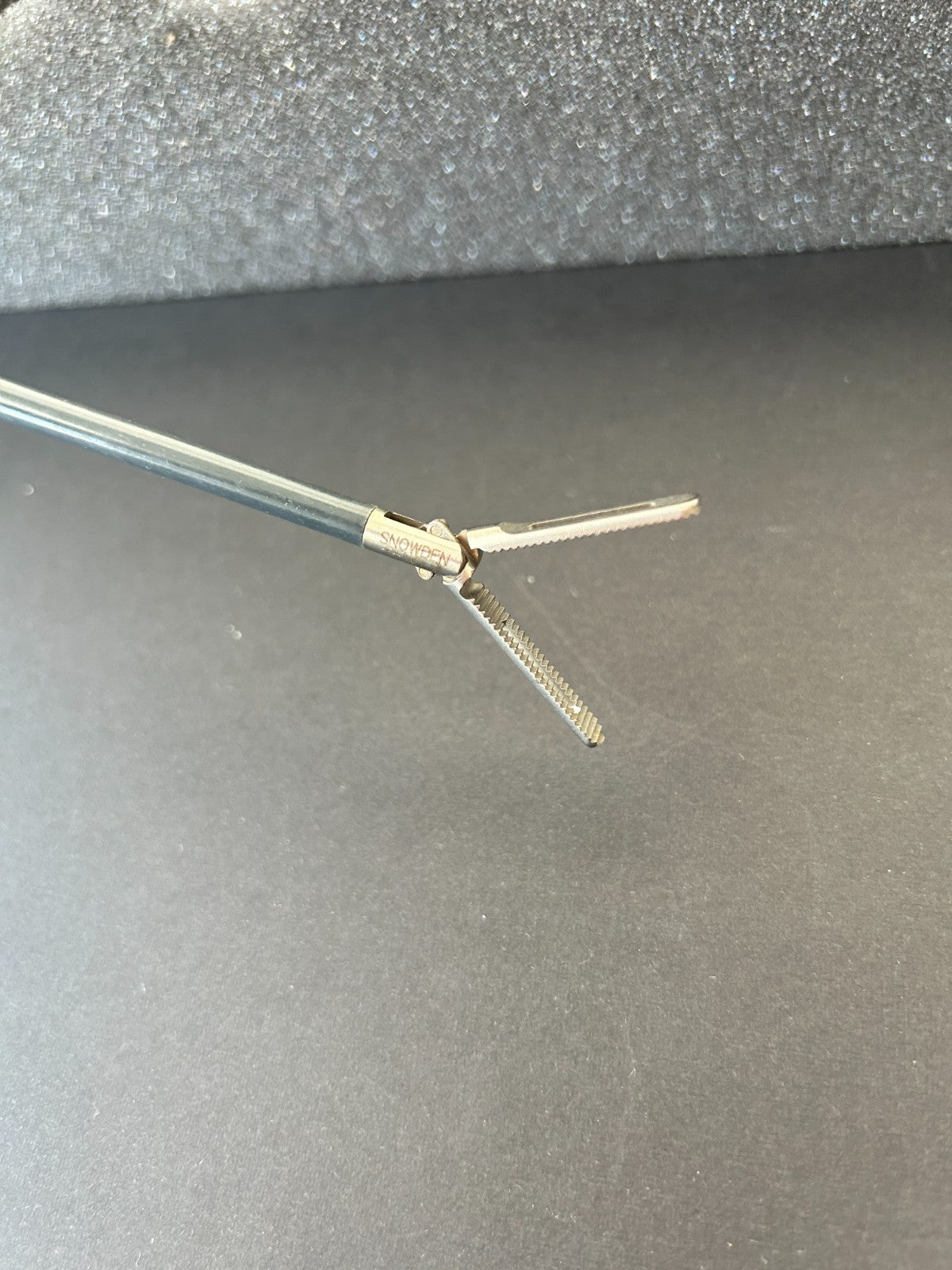Snowden-Pencer 90-6378 Dorsey Grasping Forceps, 5mm 36cm W/Lock Laparoscopy