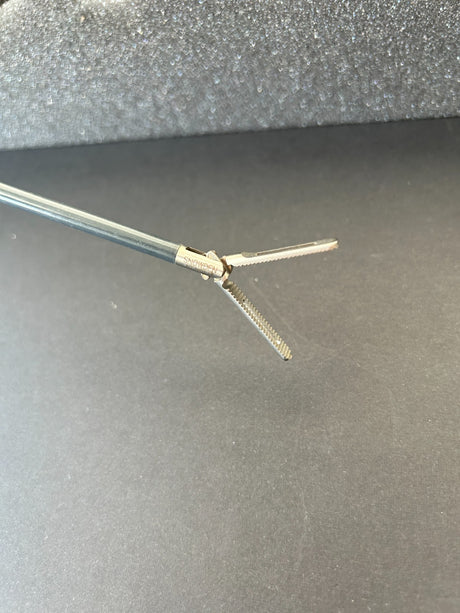 Snowden-Pencer 90-6378 Dorsey Grasping Forceps, 5mm 36cm W/Lock Laparoscopy