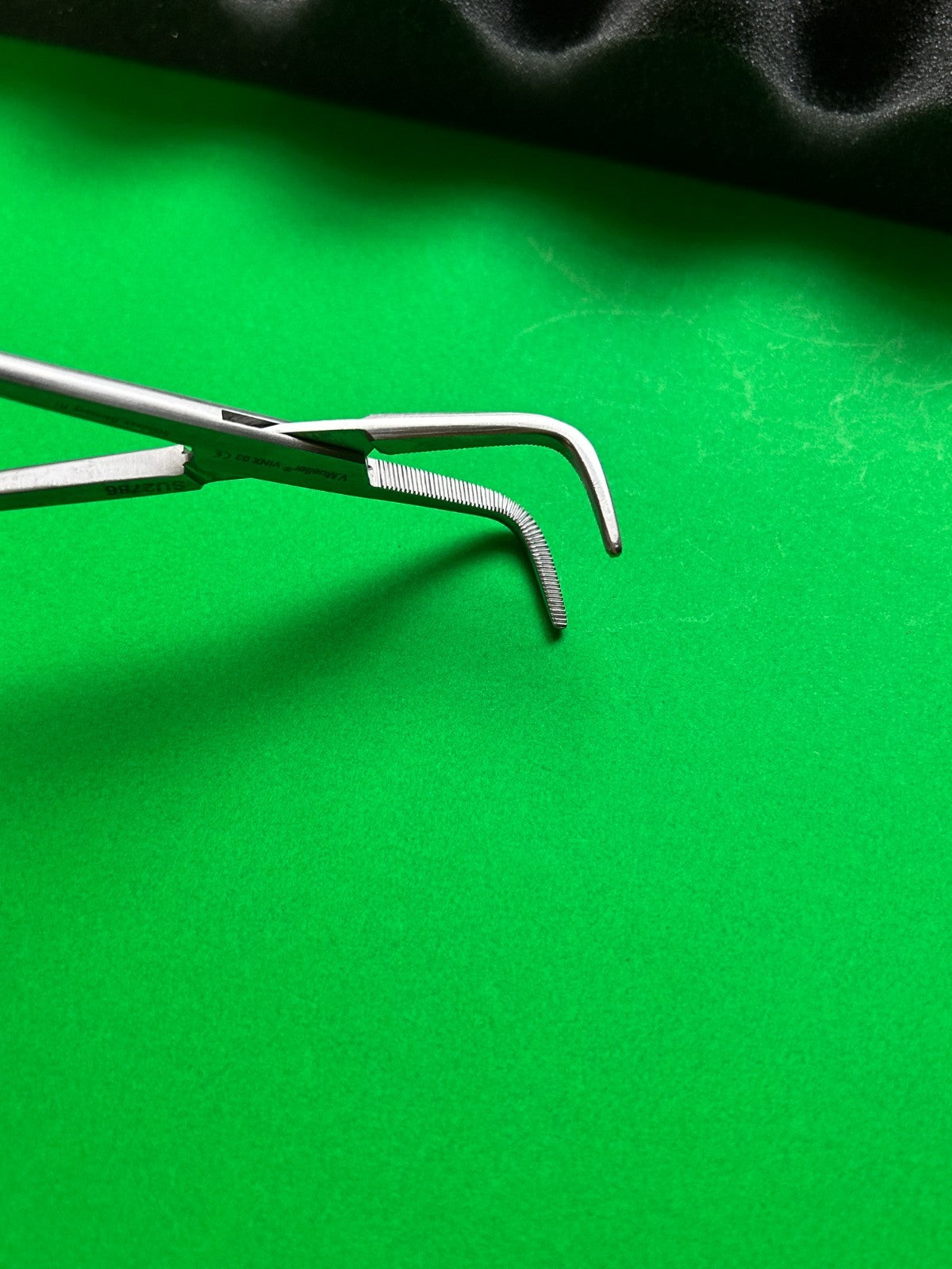 V. Mueller SU2786 ARTERY FORCEPS JAW ANGLE 90D JAW