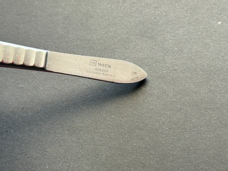 Weck 466200 CUSHING DRESSING FORCEPS Straight, Serrated, 7"
