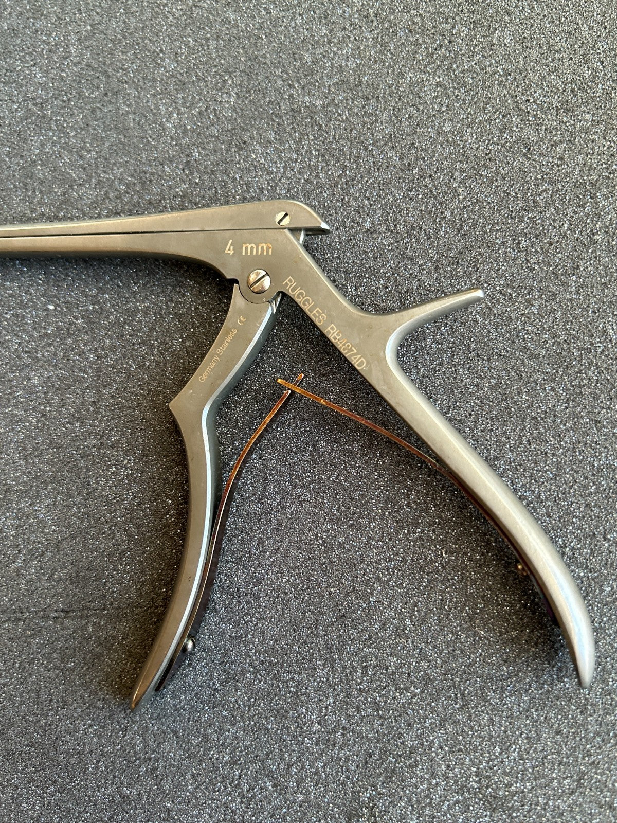 Ruggles RB4872D Hingeless Stealth Kerrison Rongeur curved 40°  up 8”
