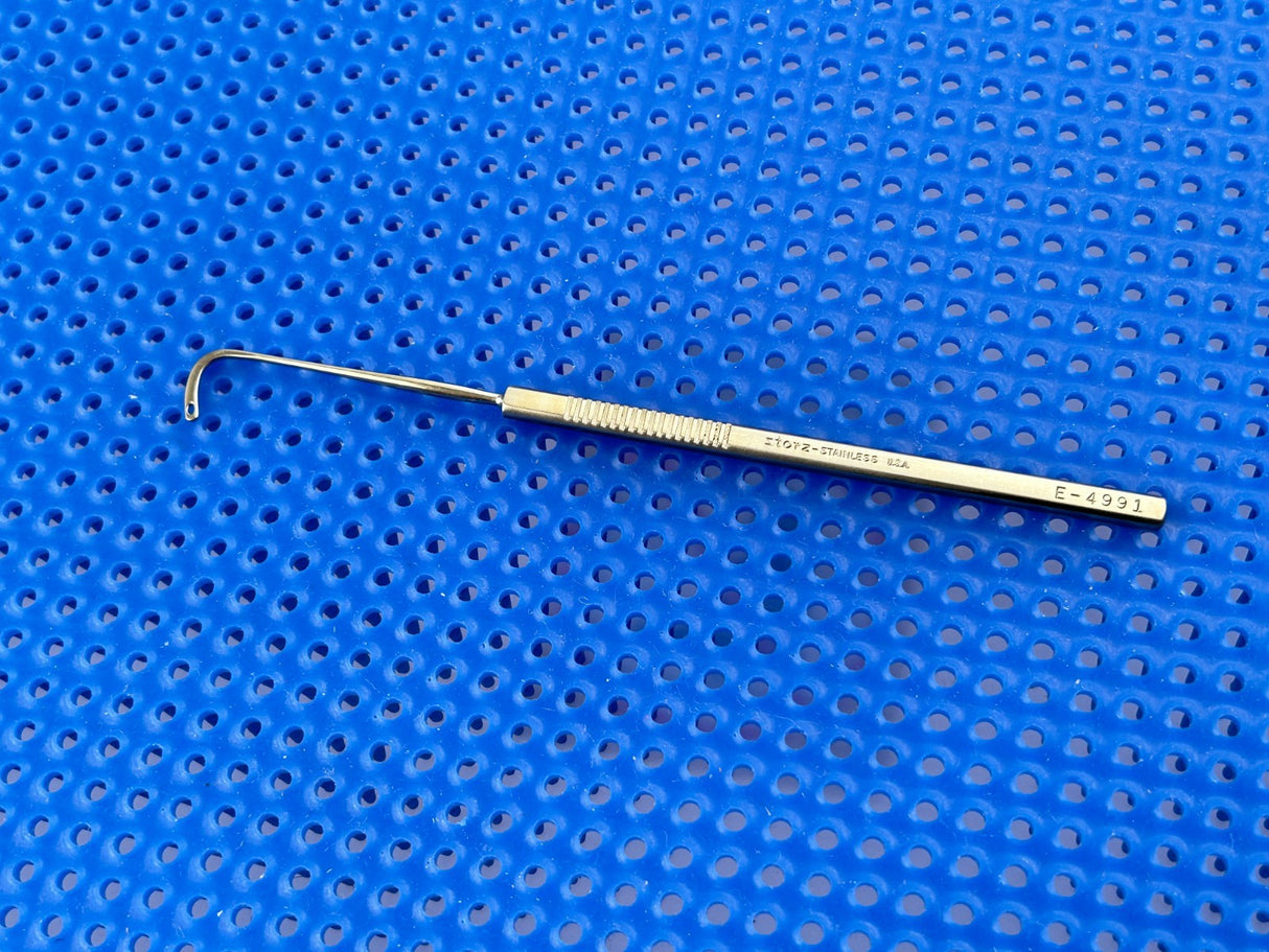 Karl STORZ E4991 Gass Retinal Detachment Hook, 1.5mm oval hole, 5.6"