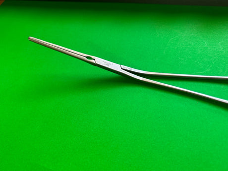V. Mueller CH1782 Satinsky Vena Cava Clamp,serrated jaws, 10 ¼ "