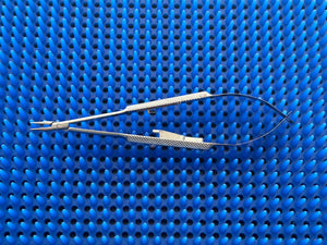 Pilling 424180 Barraquer Needle Holder, Delicate, Curved, w/ Lock, Smooth